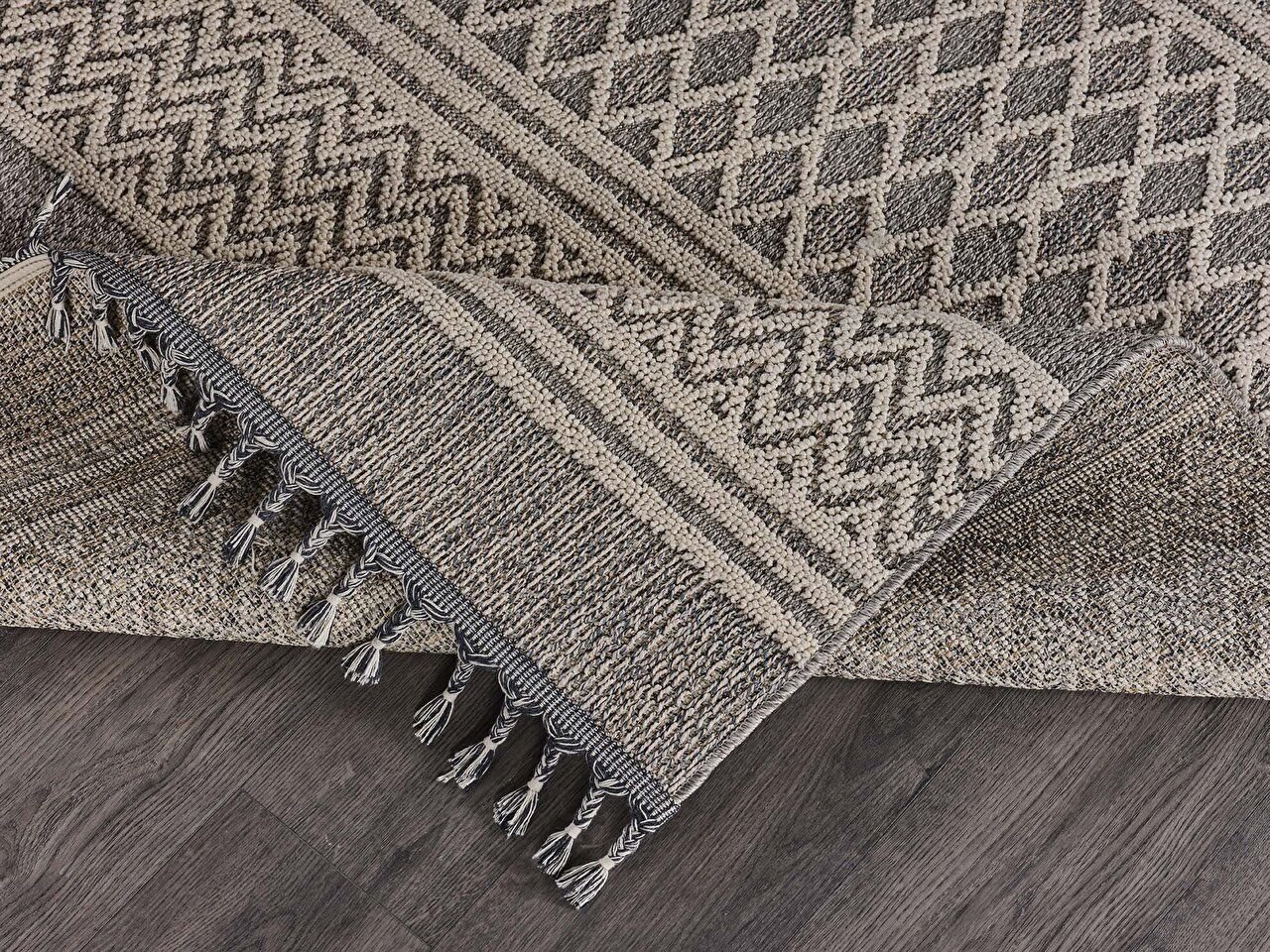 Deco Delta 12157 155x230 - Gray