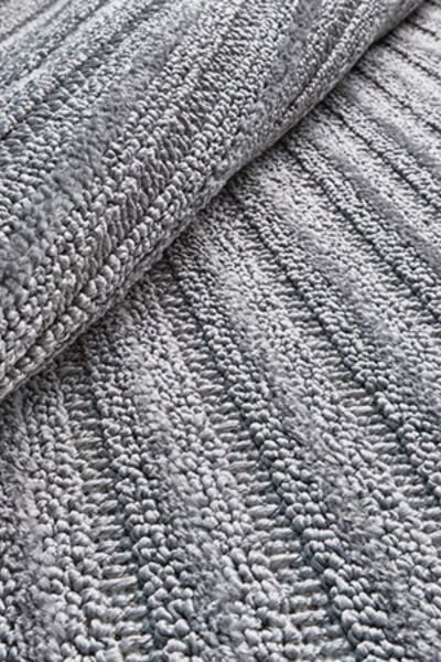 Deco Daisy 16666 Daire Tozumaz Makine Halısı 120x120 - Gri