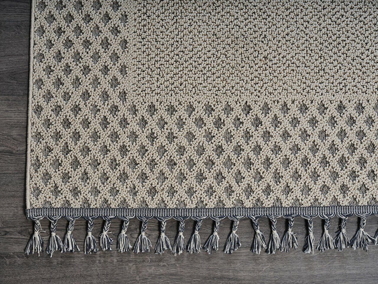 Deco Delta 12491 195x290 - Cream